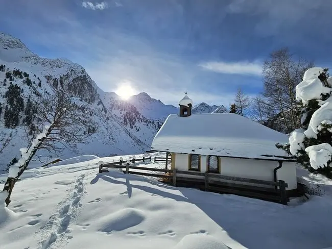 Kapelle im Schnee